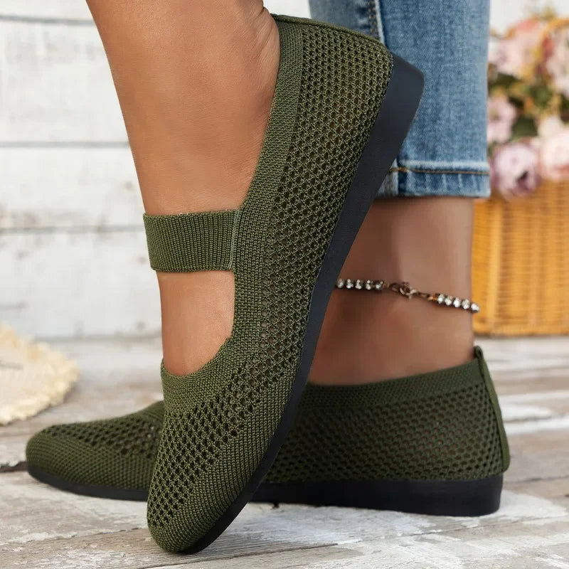 Valenzora | Comfortable shoes with straps