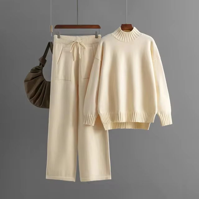 Valenzora | Stylish set consisting of a long-sleeved sweater and straight-leg trousers