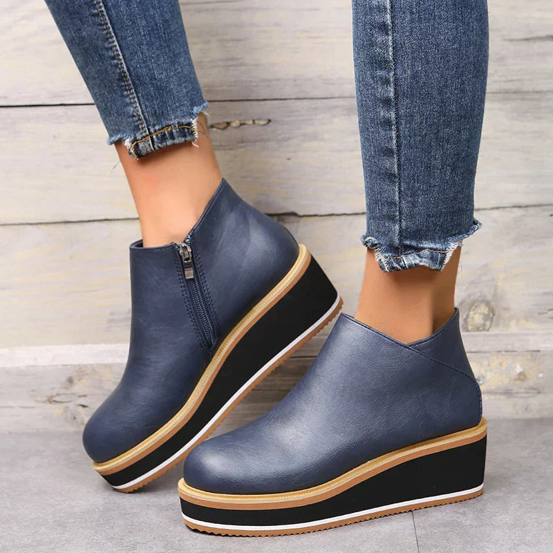 Valenzora - Stylish ankle boots with zipper and platform