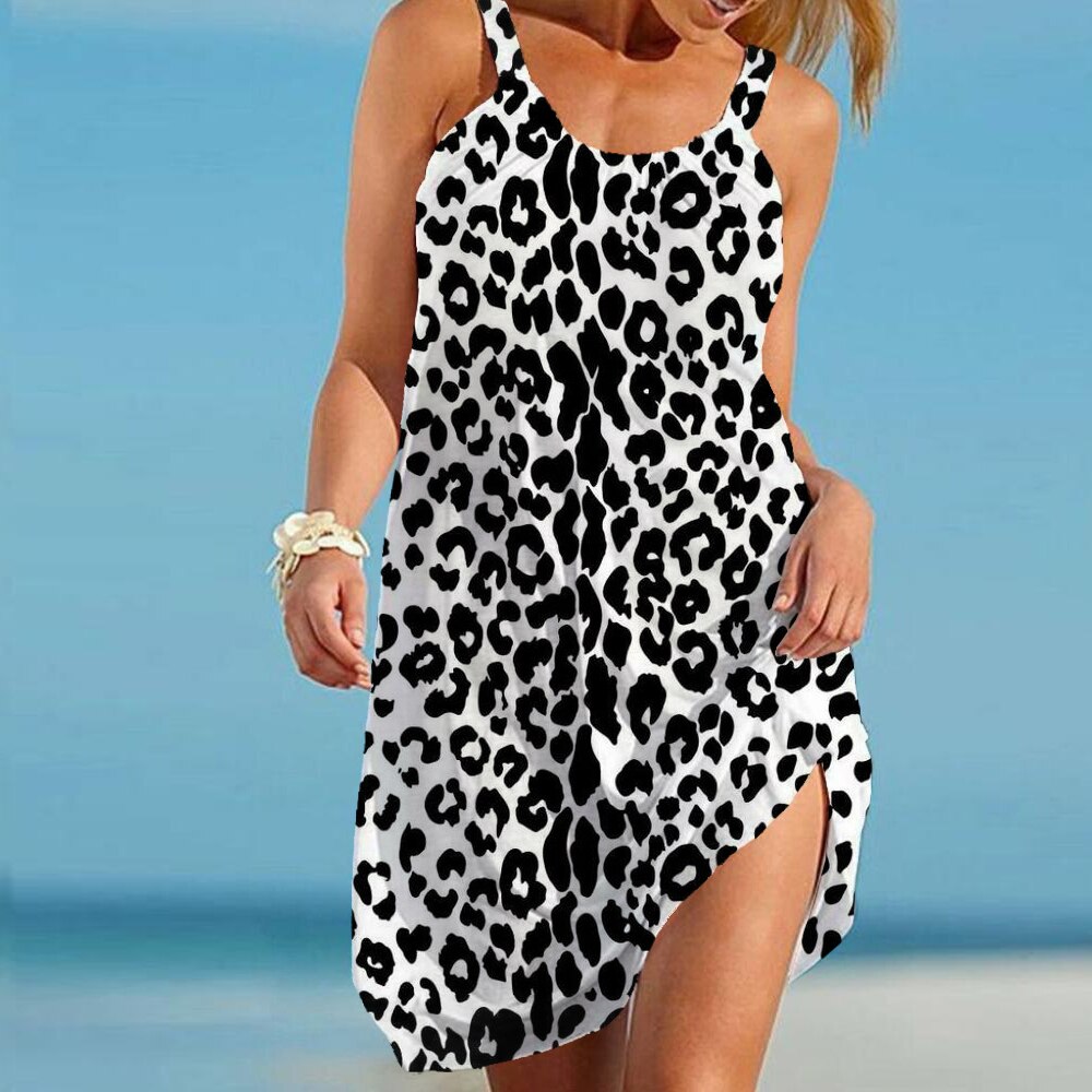 Valenzora | Dress with Wild Leopard Print