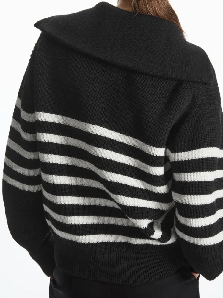 Wide turtleneck women's sweater with striped lapel