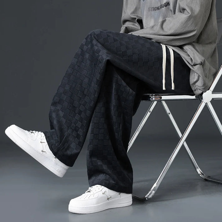 Valenzora | Stylish jogging pants with a checkered pattern