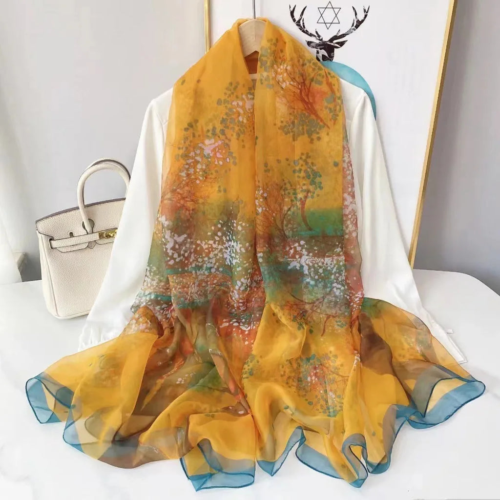 Valenzora | Silk scarf with elegant design and soft texture for cold days. Style