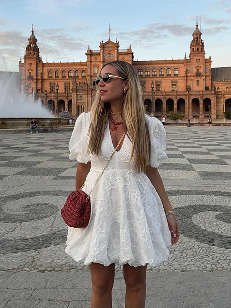 Valenzora | Kleid mit bestickten Puffärmeln für Damen