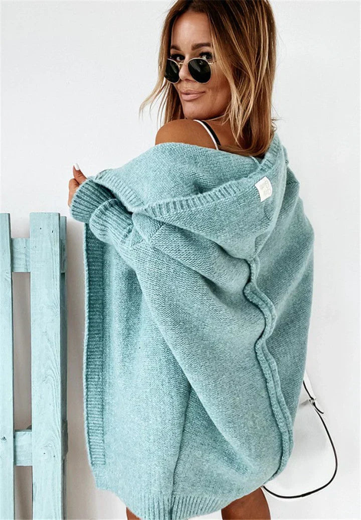 Valenzora | Superweiche Strickjacke mit Taschen und Kapuze für Damen