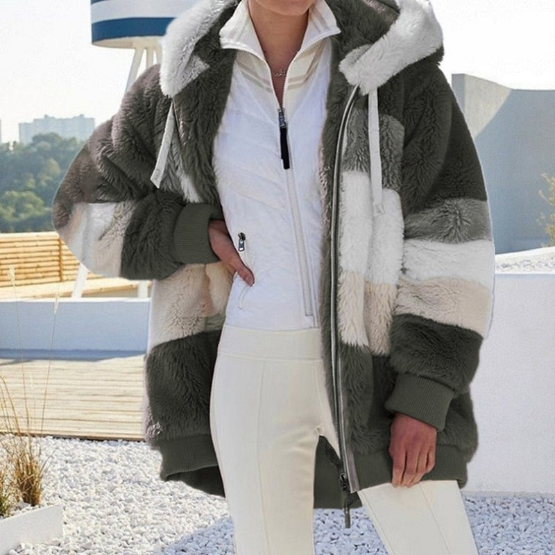 Strickjacke mit Kapuze