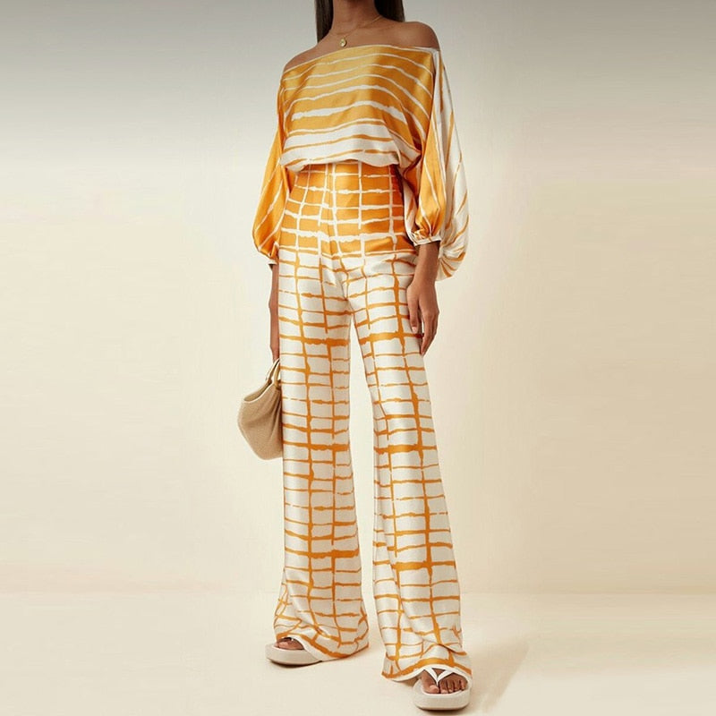 Valenzora | Off-the-shoulder set with a striking pattern