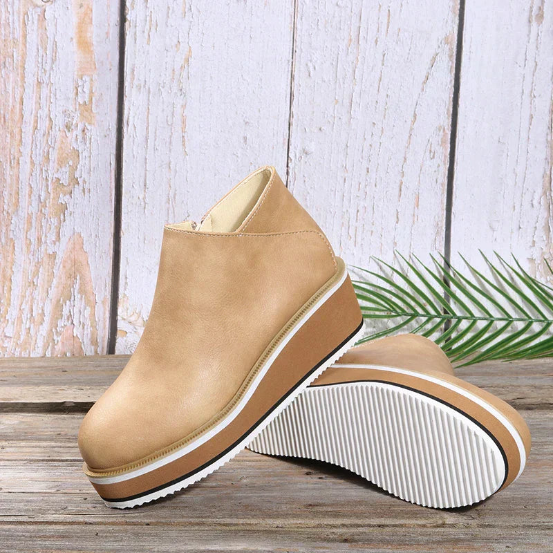 Valenzora - Stylish ankle boots with zipper and platform