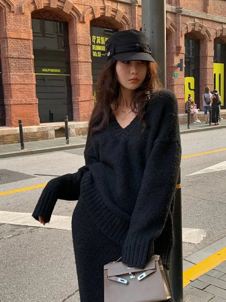 Valenzora | Two-piece set consisting of a knitted sweater and skirt