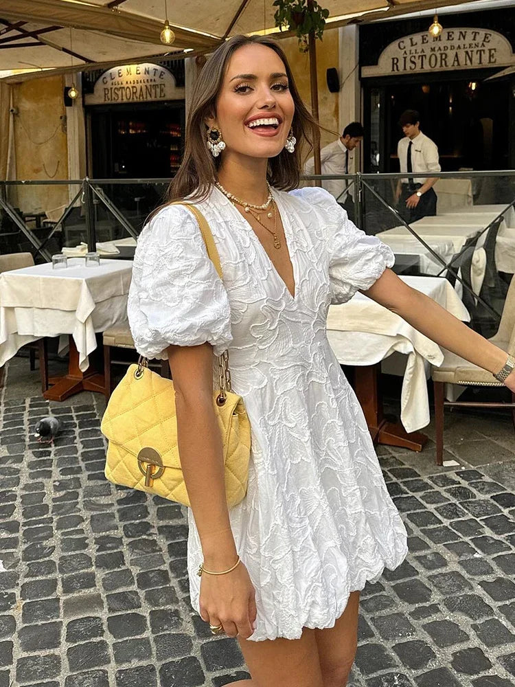 Valenzora | Kleid mit bestickten Puffärmeln für Damen