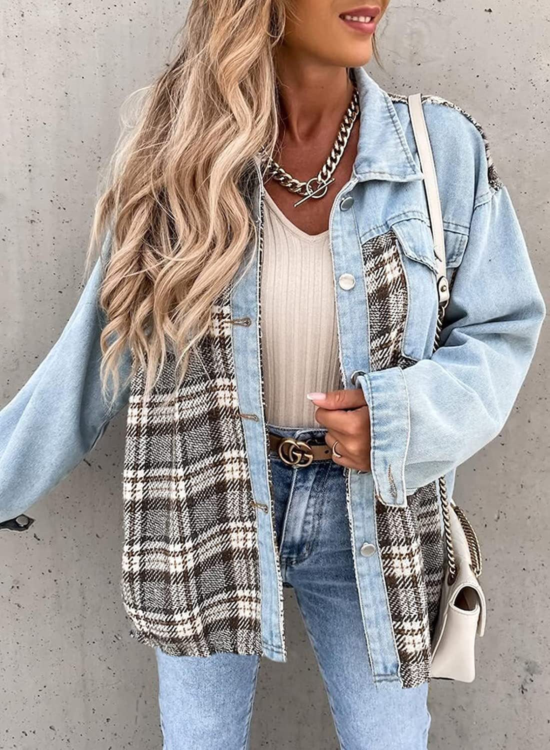 Valenzora - Denim jacket with long sleeves and button closure