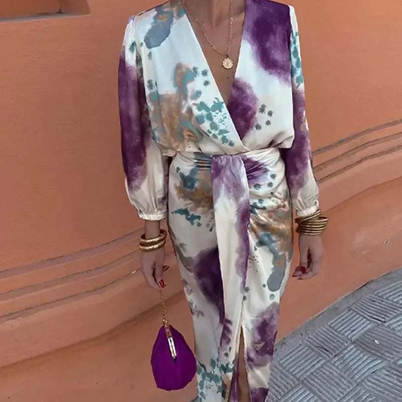 Valenzora | Batik-Wickelkleid in Midilänge mit Puffärmeln