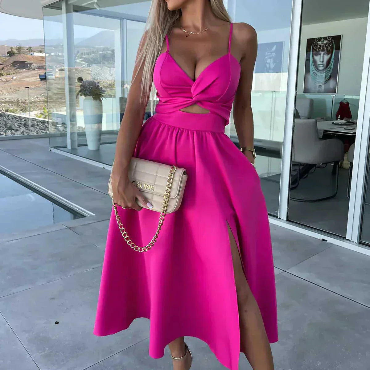 Valenzora | Midi-Kleid mit seitlichem Cut-Out und Schlitz