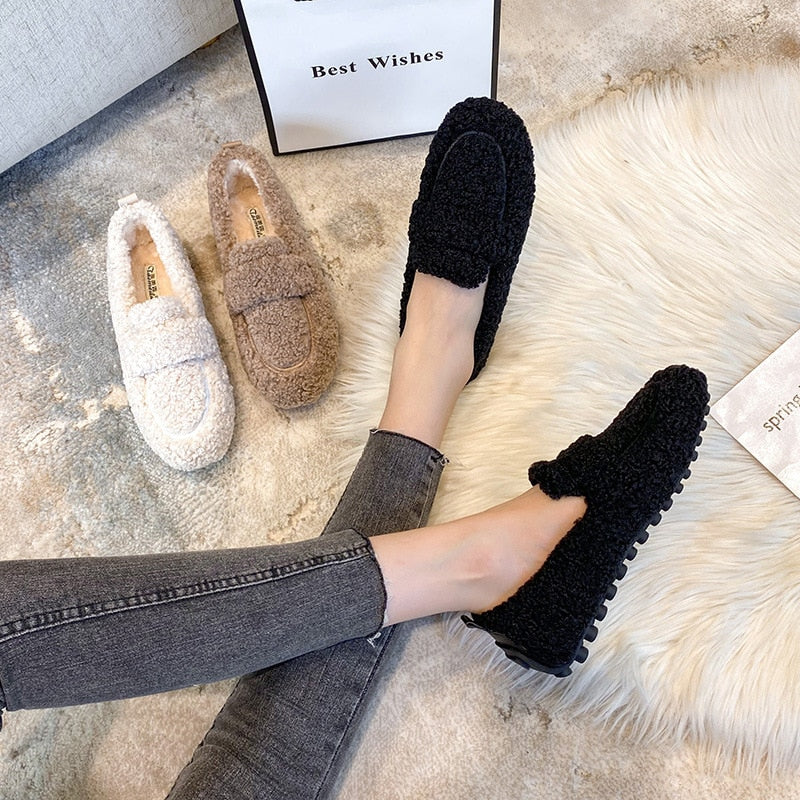 Valenzora | Plush slippers for ultimate comfort and style