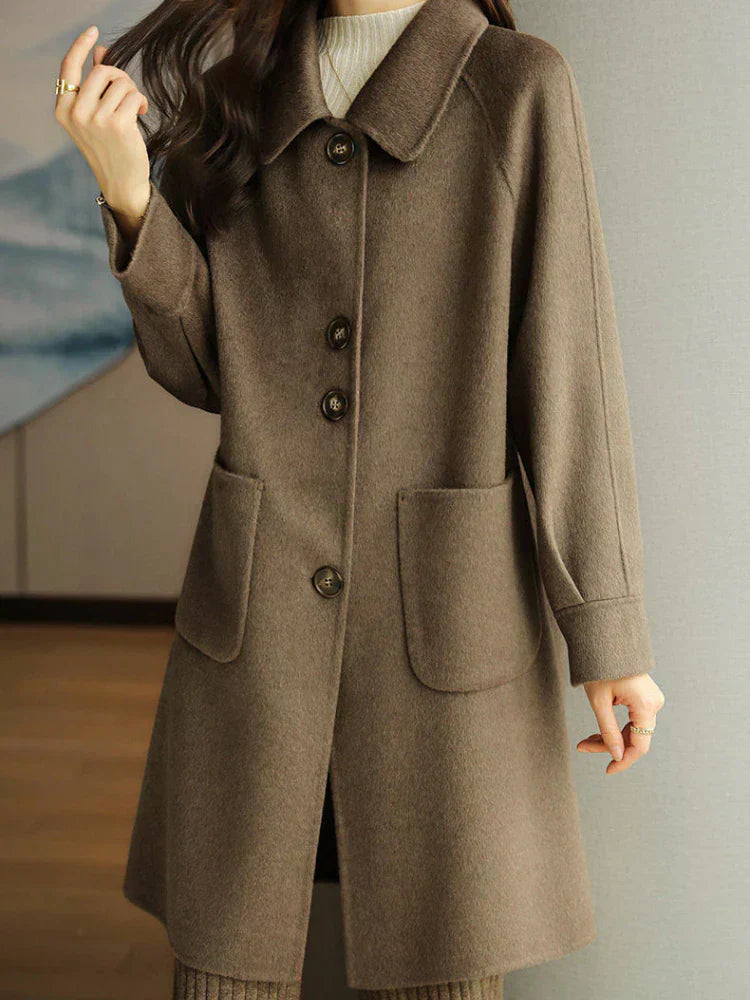 Relaxed and timeless winter jacket
