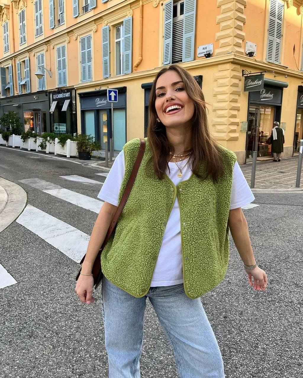 Valenzora | Warm, cozy vest with V-neck for autumn and spring