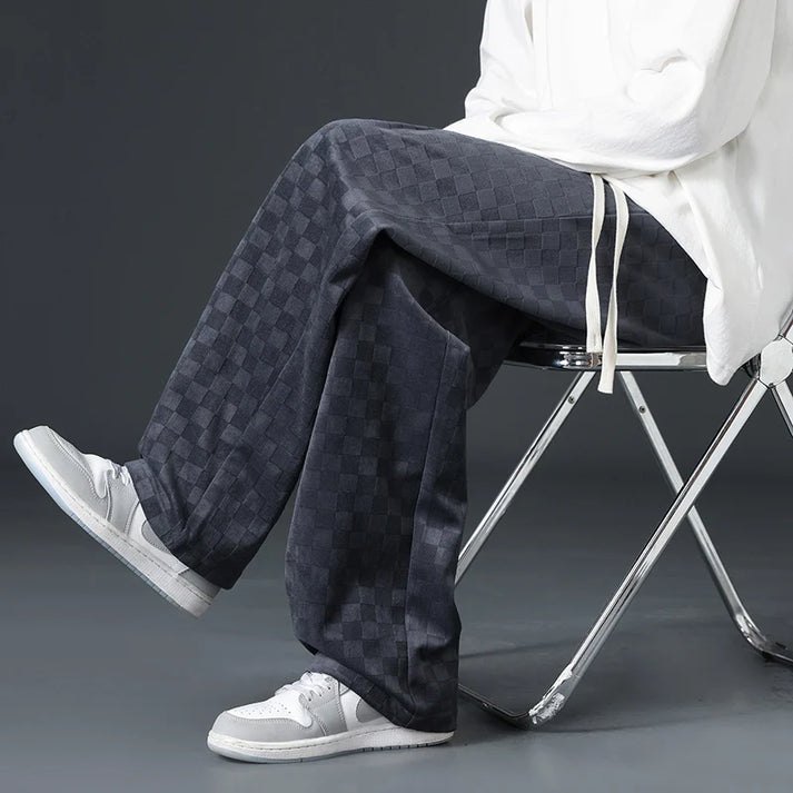 Valenzora | Stylish jogging pants with a checkered pattern