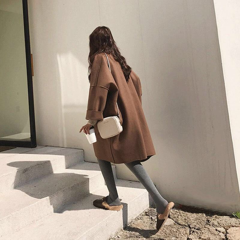 Valenzora | Elegant, loose-fitting wool trench coat for