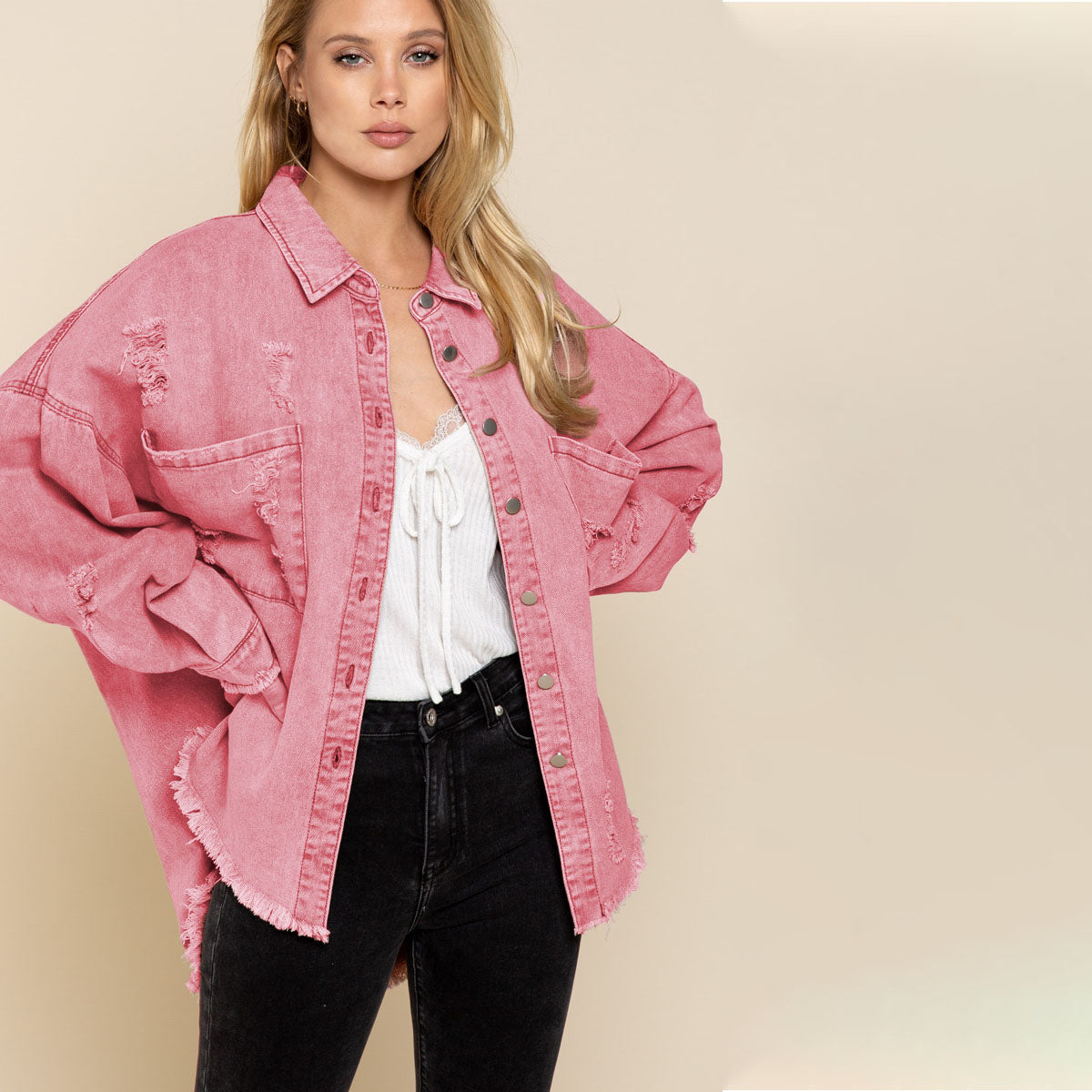 Valenzora | Trendy denim jacket for women - stylish and versatile