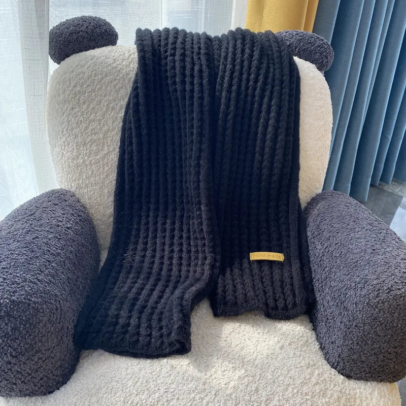 Valenzora | Cozy knitted wool scarf