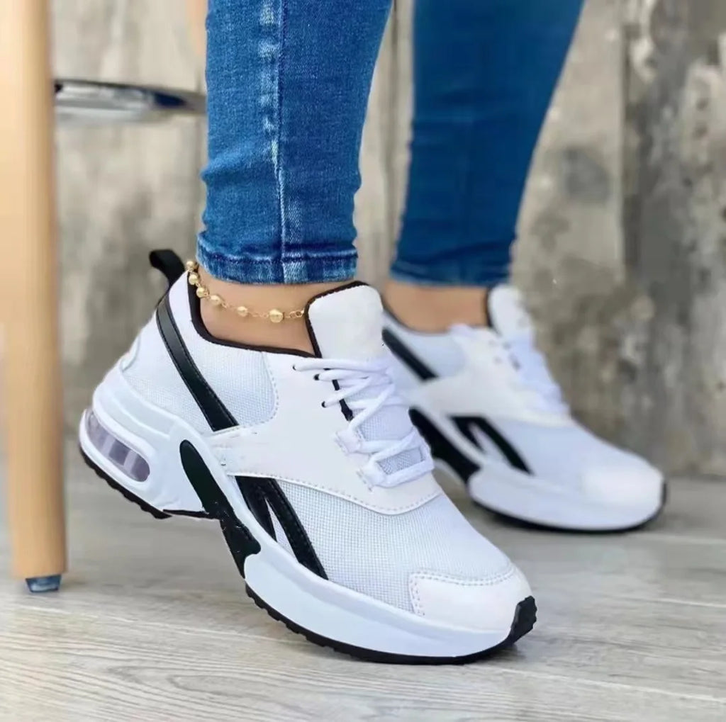 Valenzora | Breathable Women's Slip-on Sneakers