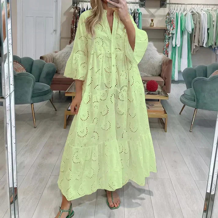 Valenzora | Elegant dress with eyelet embroidery
