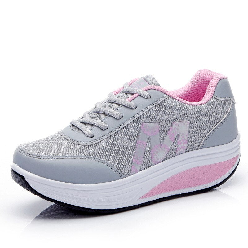 Elegante Schnür-Wedge-Sneaker