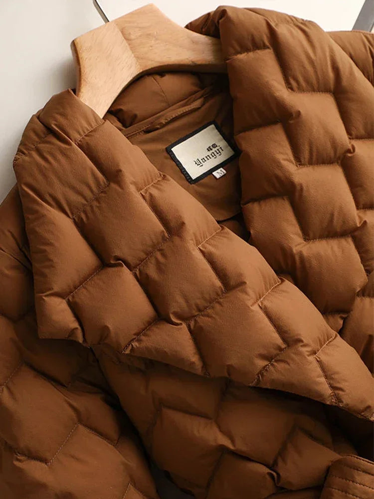 Valenzora | Elegant down jacket with belt