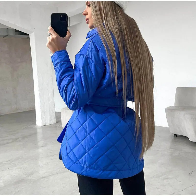 Steppjacke mit Druckknöpfen