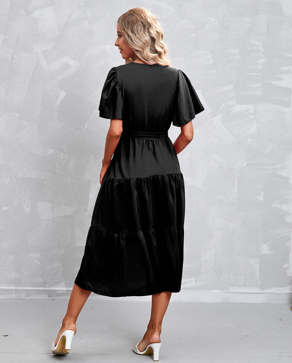 Valenzora - Black midi dress with ruffles