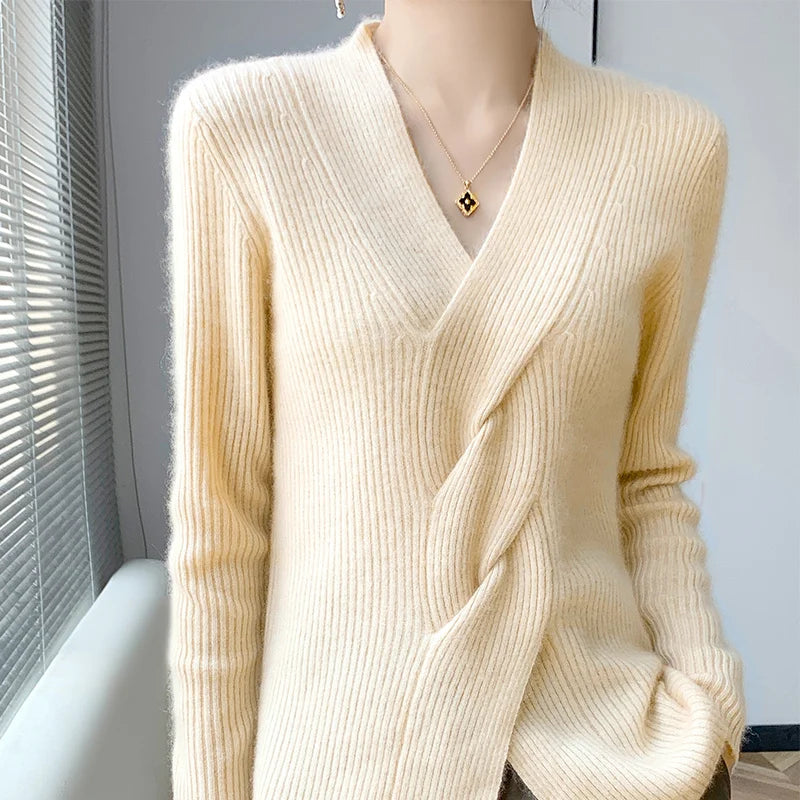 Mirella™ - Women's pullover with twisted V-neck