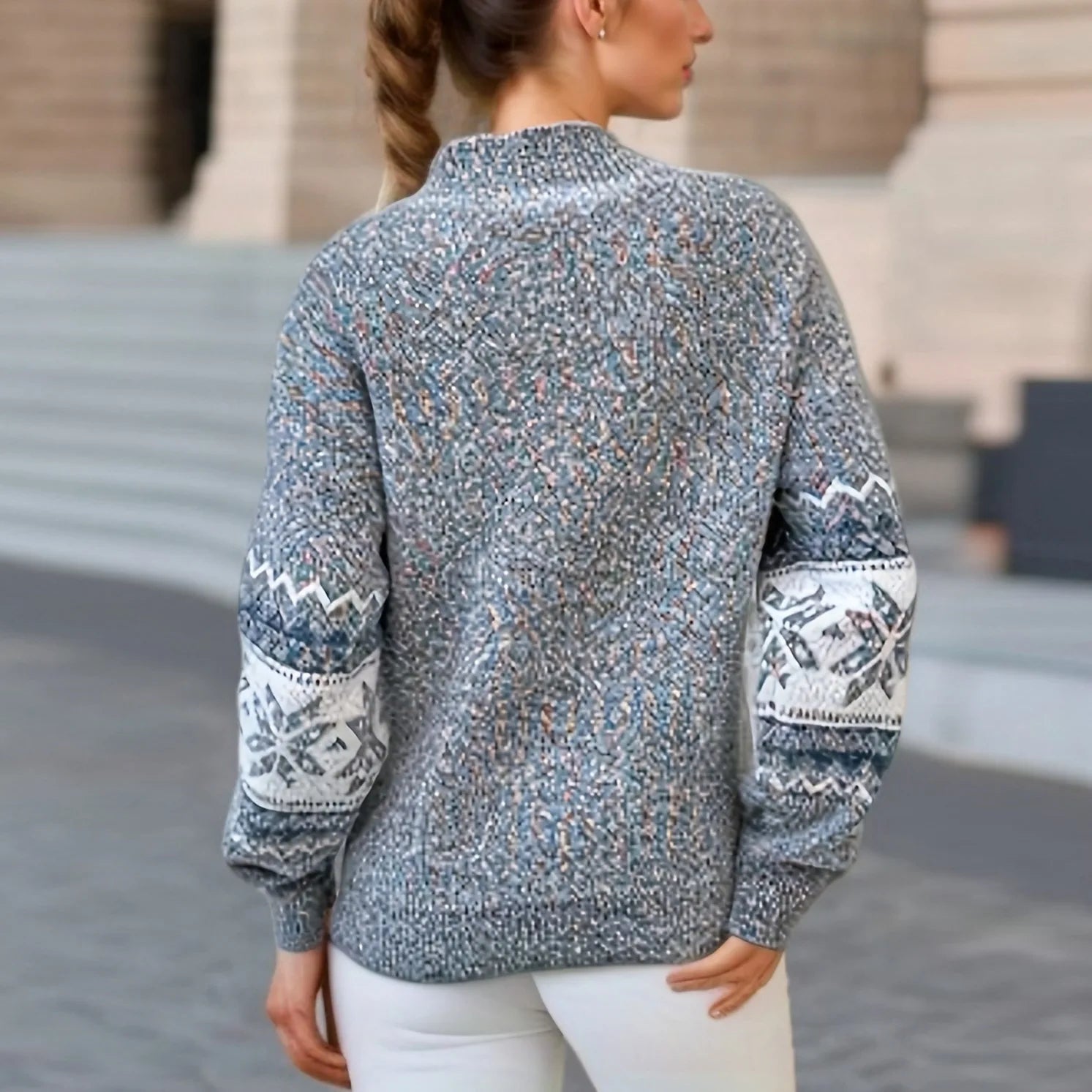 Valenzora - Ugly Christmas sweater - Subtle snowflake pattern in classic winter style