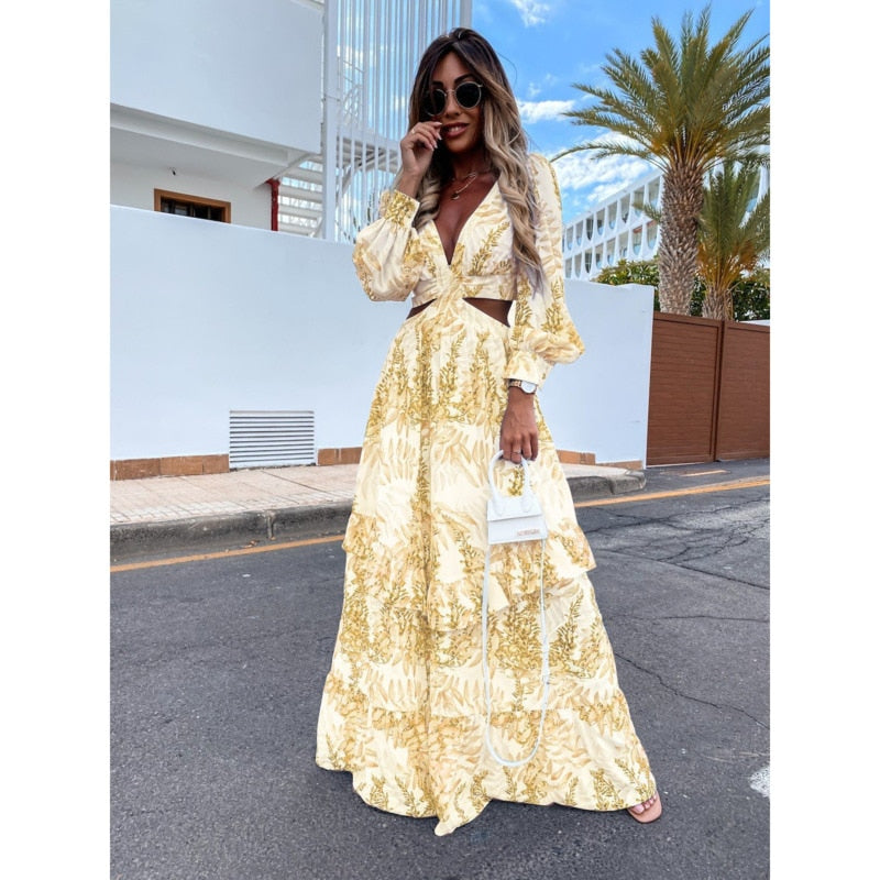 Valenzora | Elegant dress with a neckline