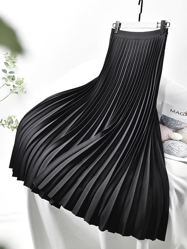 Chic designer high-waisted pleated skirt for women