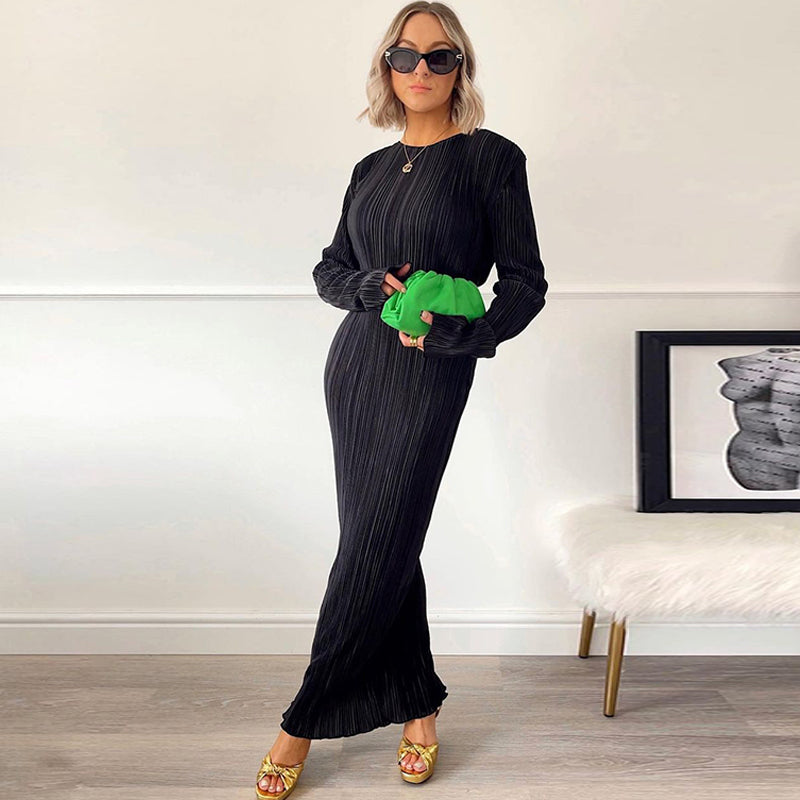 Valenzora - Fitted midi dress with long sleeves for women