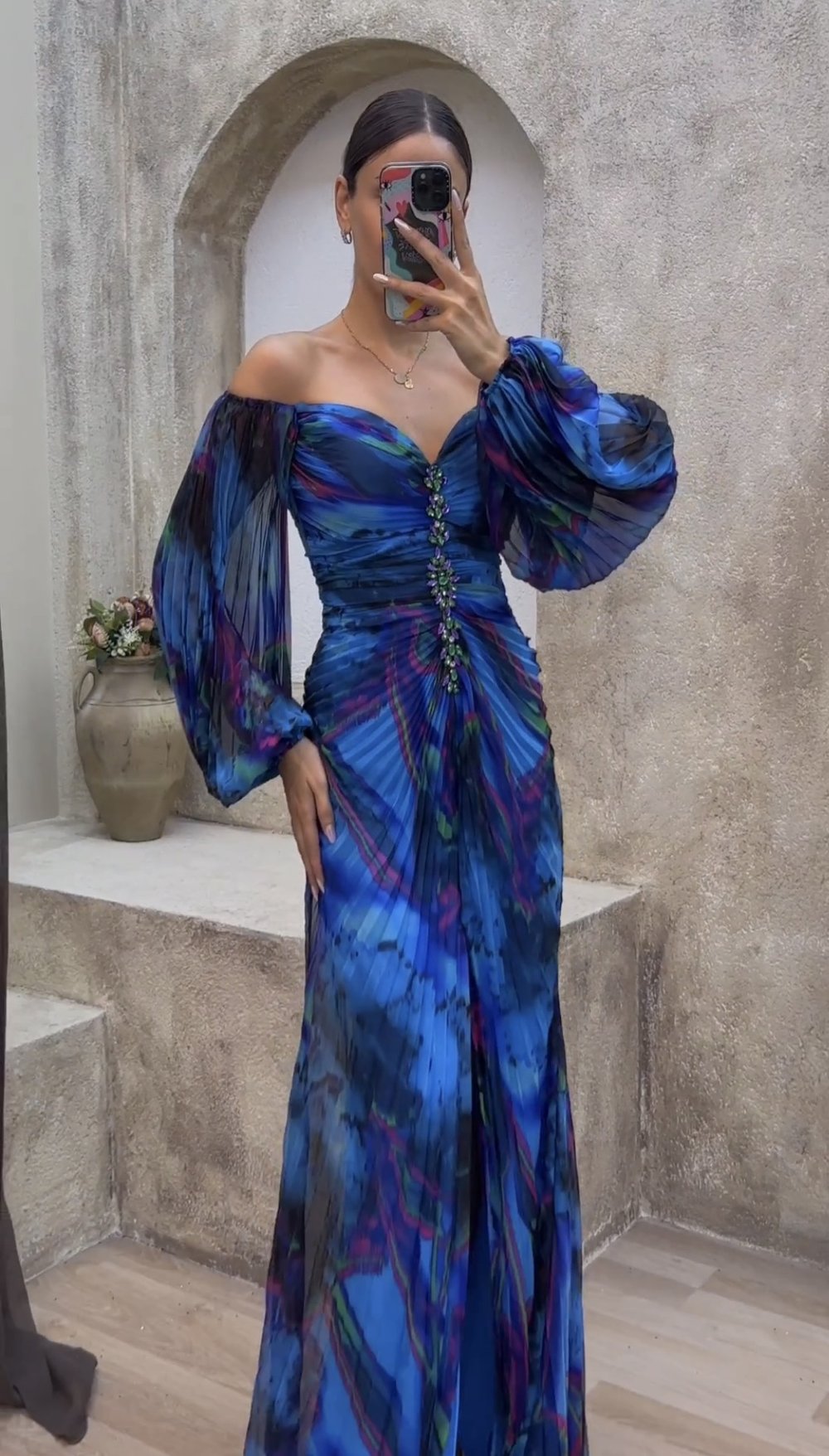 Larissa™ - V-neck dress