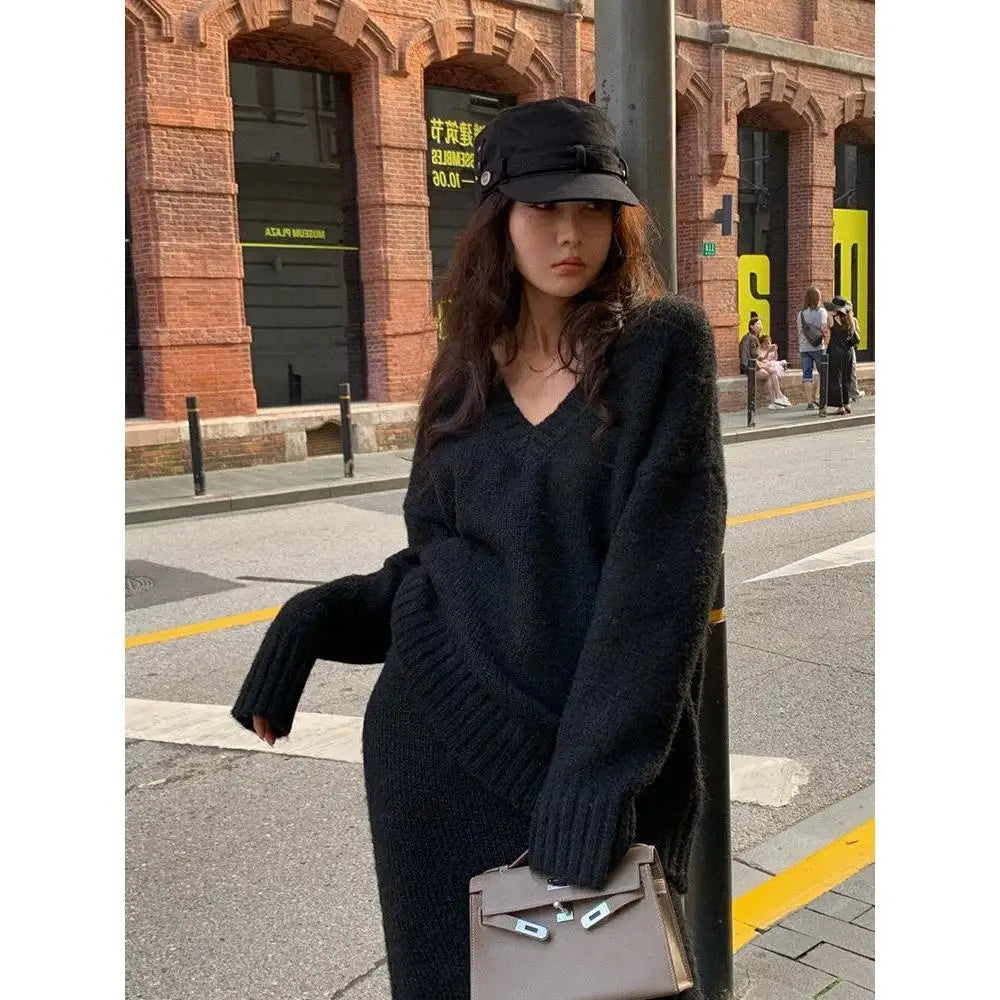 Valenzora | Two-piece set consisting of a knitted sweater and skirt