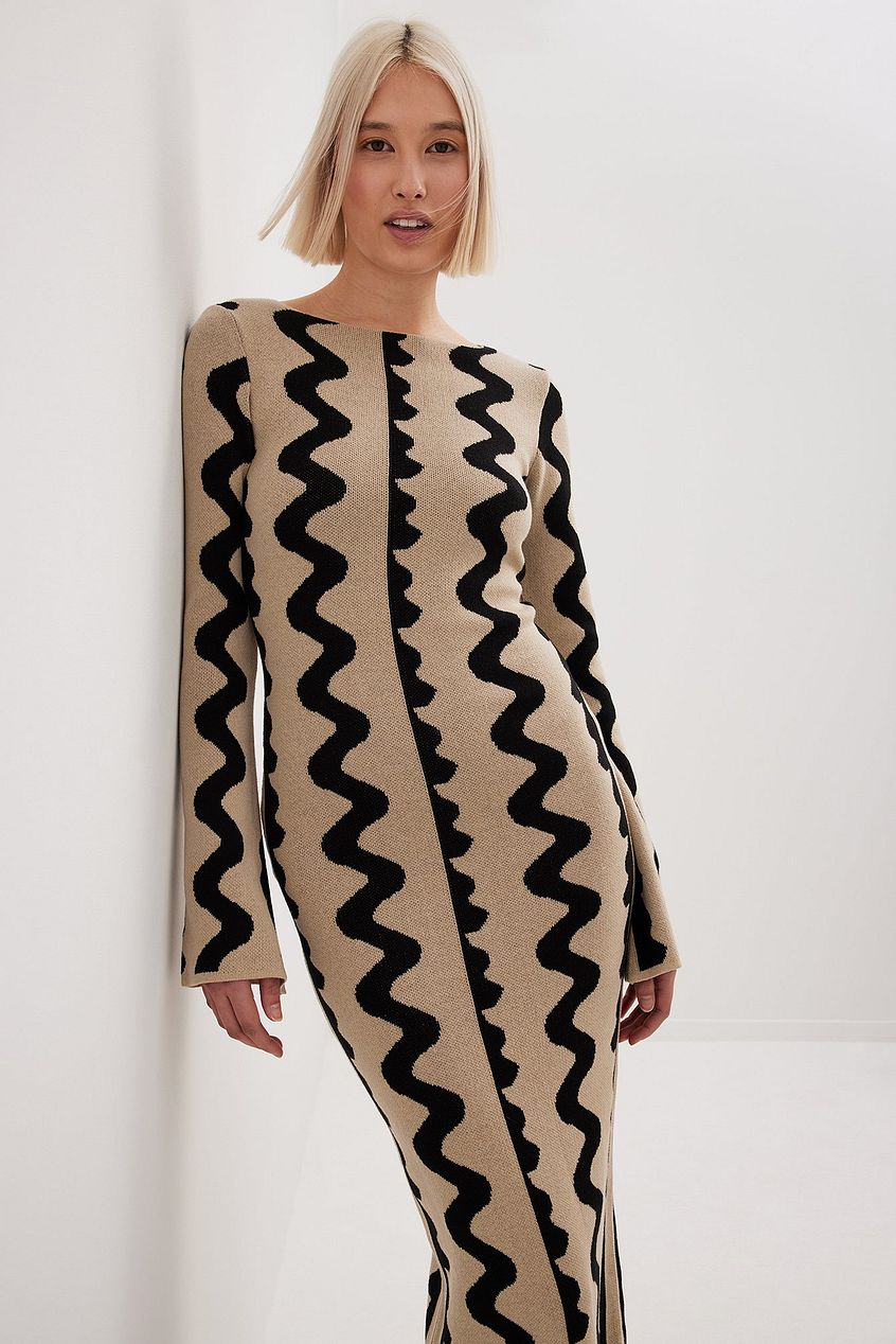 Valenzora | Stylish long knitted dress with long sleeves