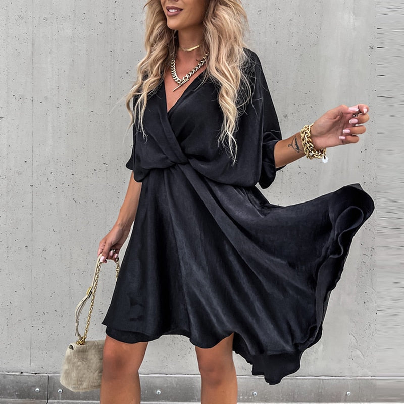 Valenzora - Satin dress with V-neck and short sleeves