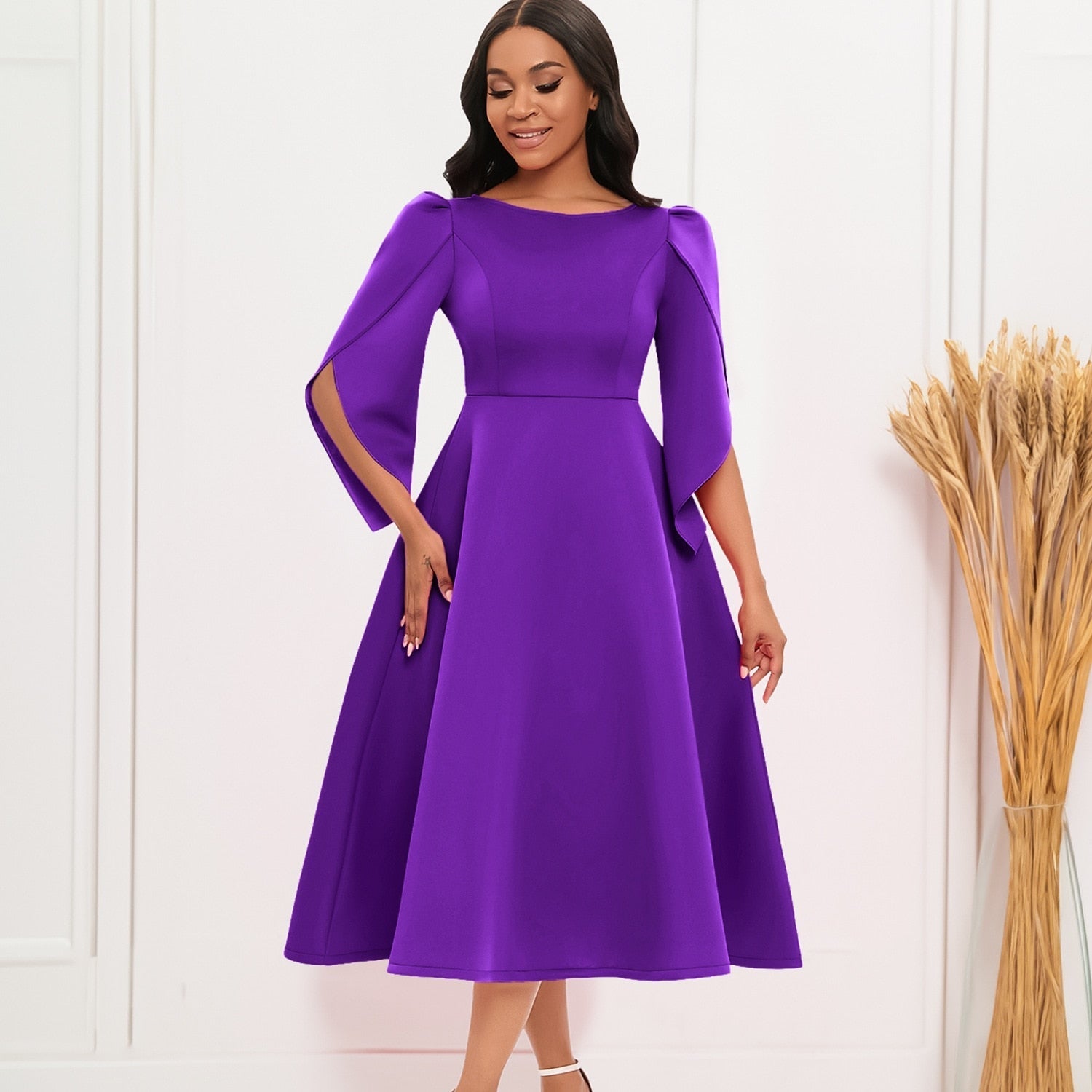 Valenzora - Luxurious ball gowns with bell sleeves