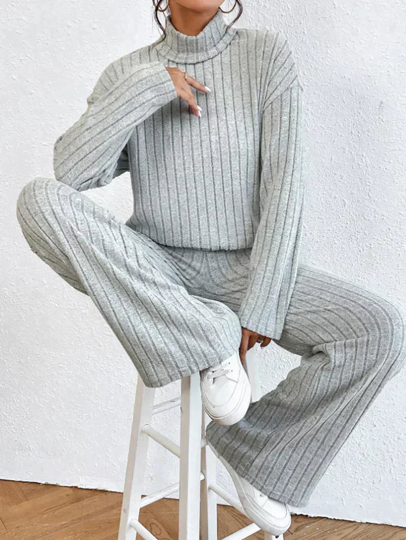 Darlene™ - Knit trousers and roll-neck sweater for women