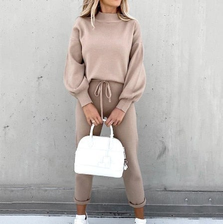 Two-piece lounge set