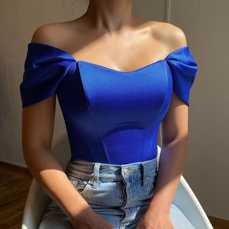 Valenzora | Satin top with puffed sleeves