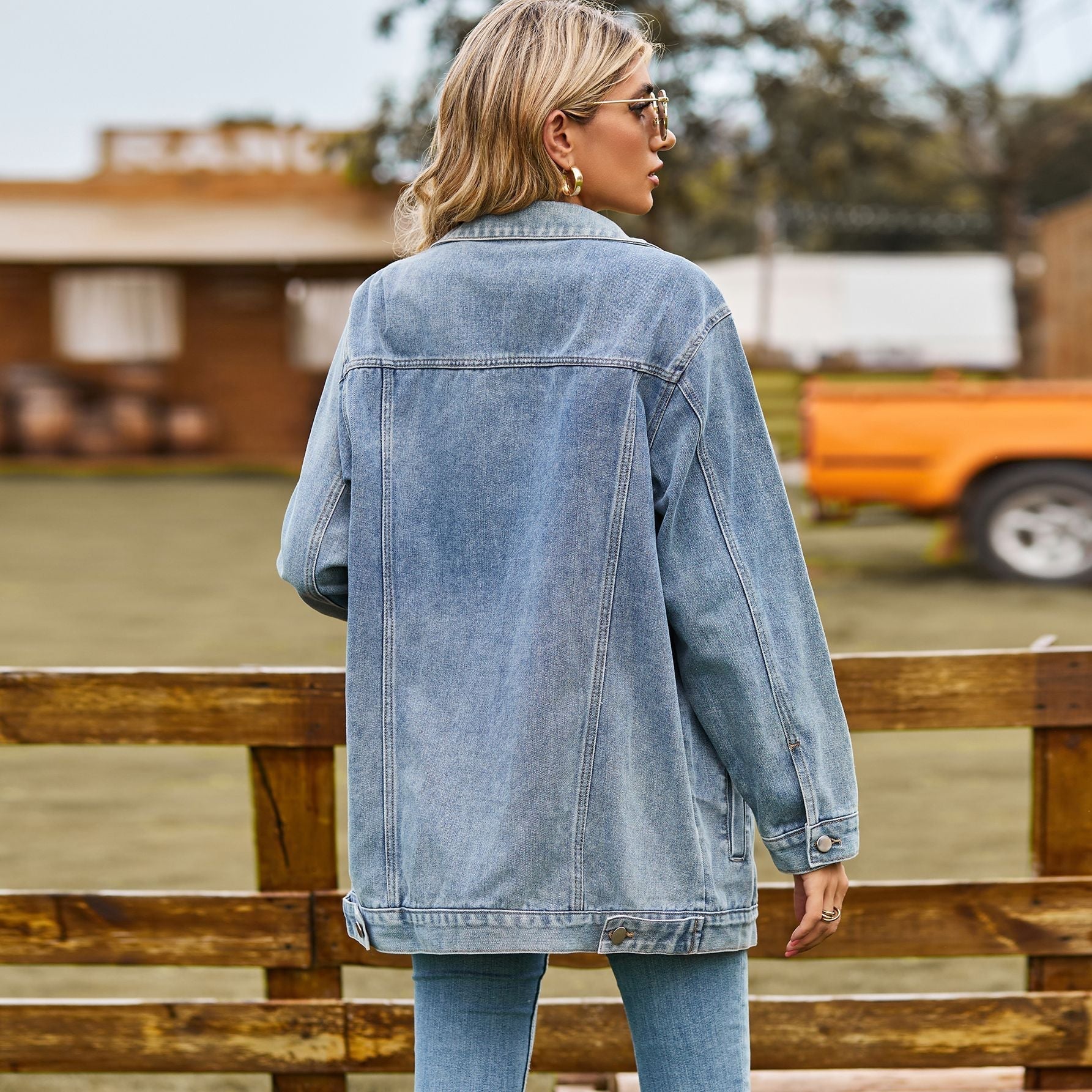 Valenzora The vintage denim jacket under your coat