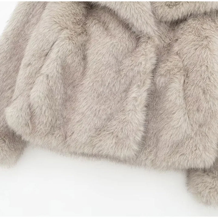 A relaxed and stylish everyday garment