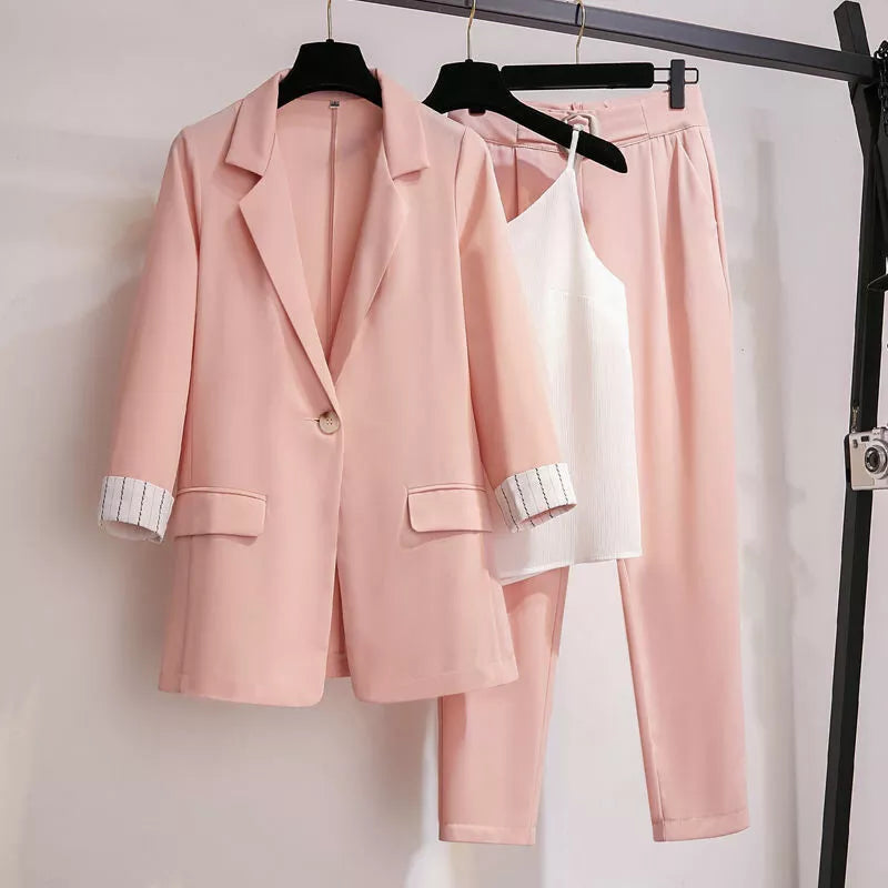 Valenzora | Elegant three-piece plus-size suit for women