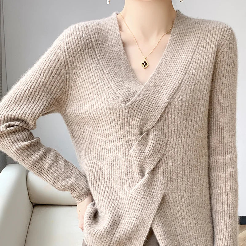 Mirella™ - Women's pullover with twisted V-neck