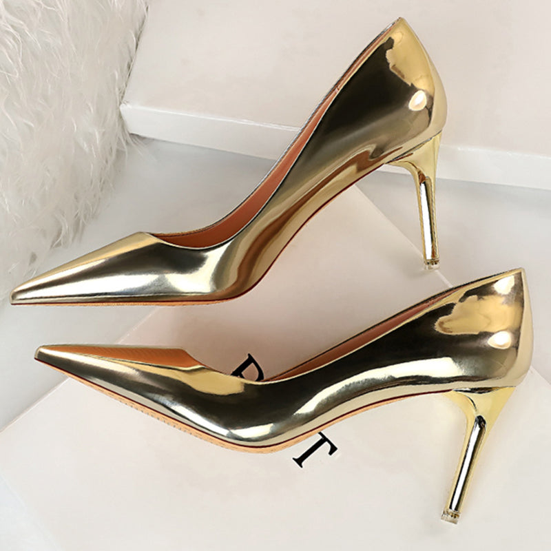 Valenzora | Metallic Heels with Pointed Toe