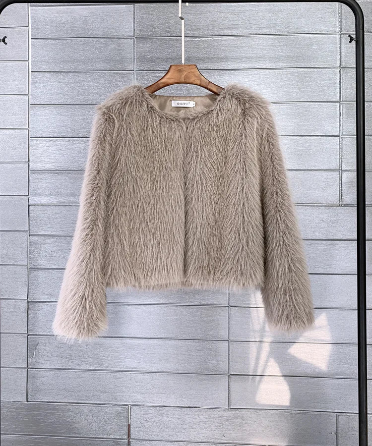 Valenzora - Plush fur coat