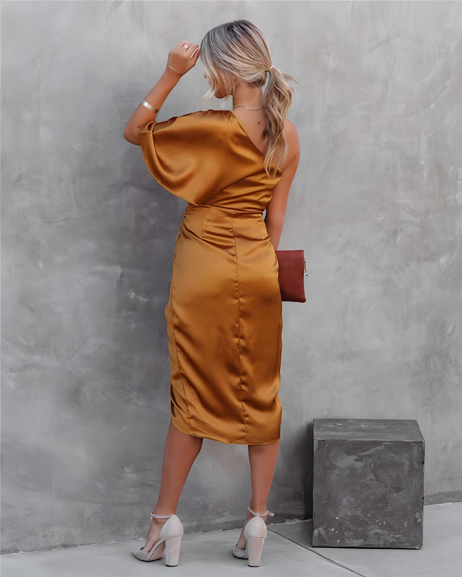 Valenzora | Elegant one-shoulder evening dress